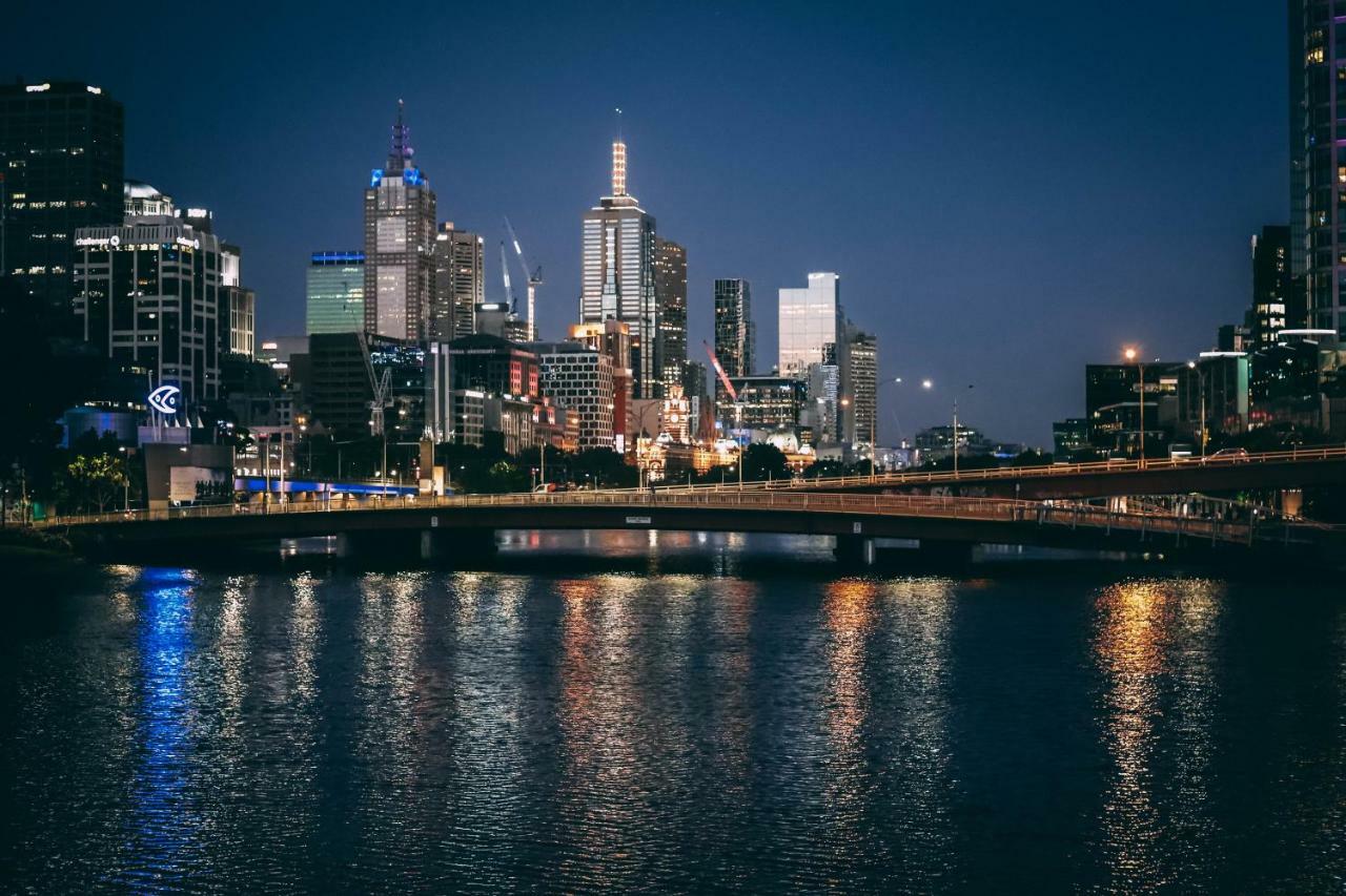 Melbourne River Views Lägenhet Exteriör bild